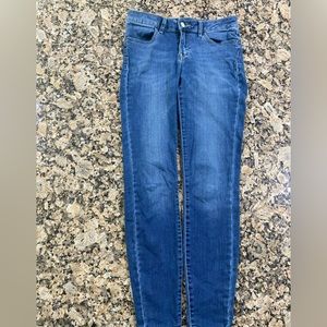 A.n.a. A new approach jeans jogging